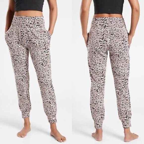 Athleta Salutation Textured Jogger Small Tall Meadow Decadent Chocolate Pants 15 - Picture 1 of 7